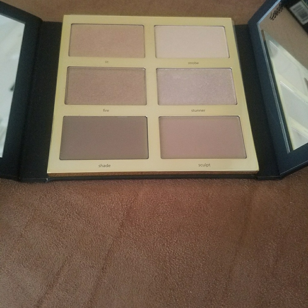 Tarte bronzer and highlight palette - Picture 3 of 4